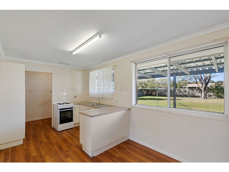 717 Boat Harbour Drive, Urangan QLD 4655
