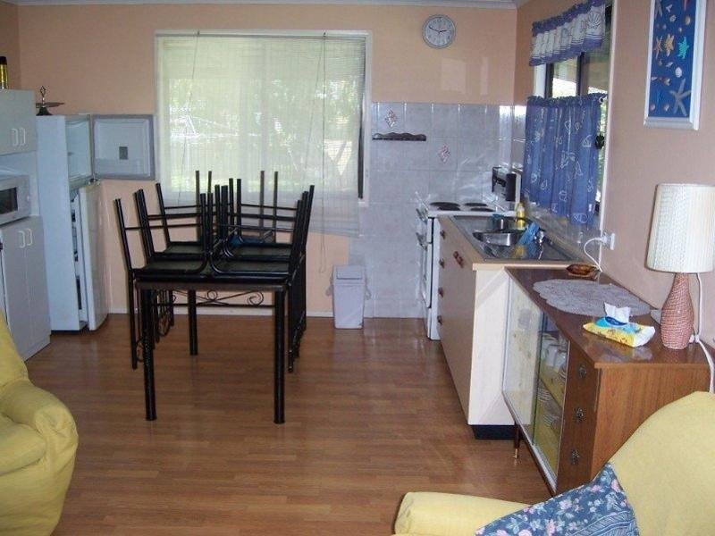 12 Holiday Parade, Scarness QLD 4655