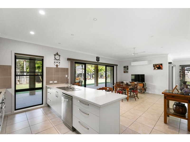 19 Amstal Avenue, Wondunna QLD 4655