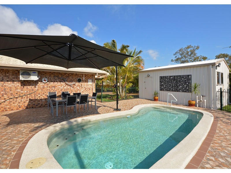 3 Shoreline Court, Urangan QLD 4655