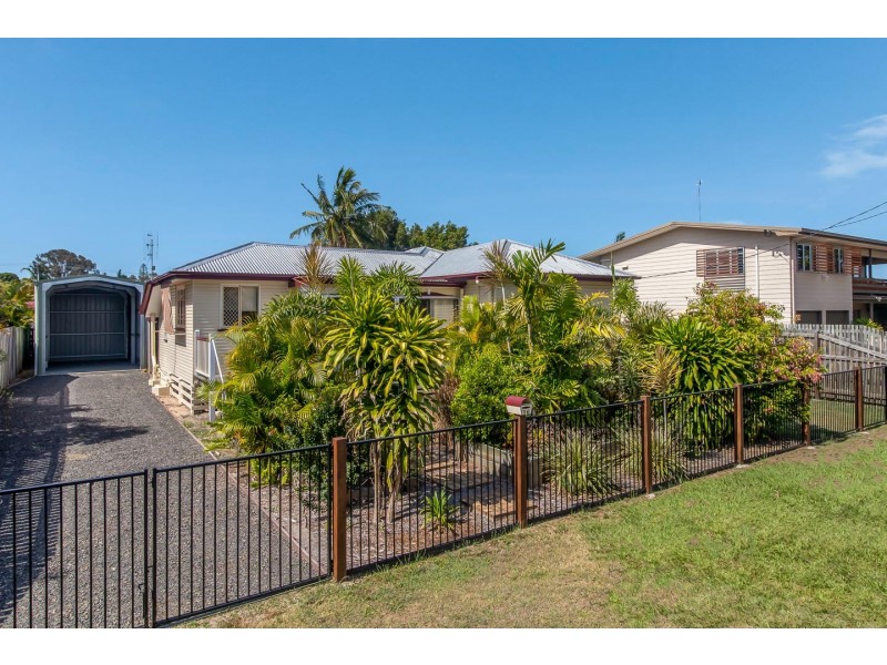 16 Shell Street, Urangan QLD 4655