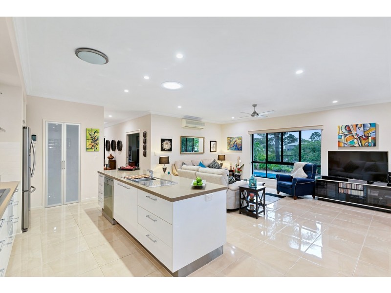 5 Cockle Court, Burrum Heads QLD 4659