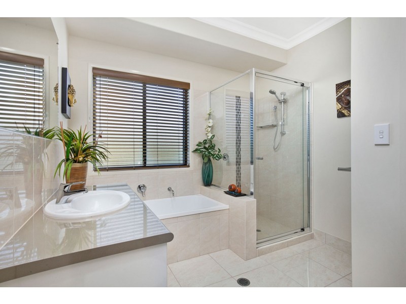 5 Cockle Court, Burrum Heads QLD 4659