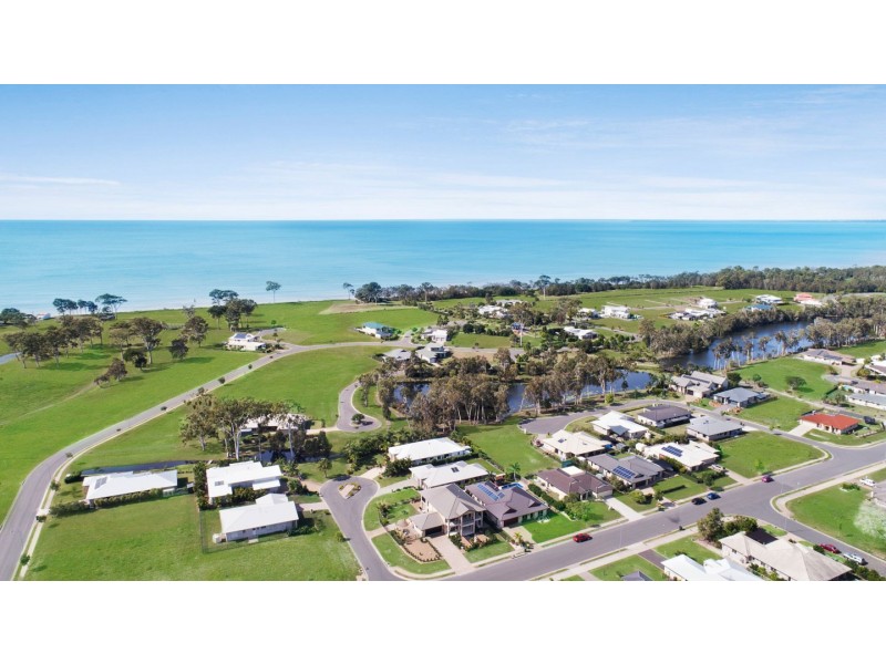 5 Cockle Court, Burrum Heads QLD 4659