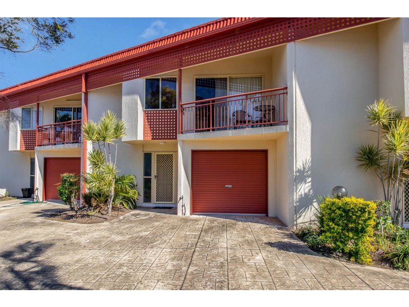 3/457 ESPLANADE, Torquay QLD 4655