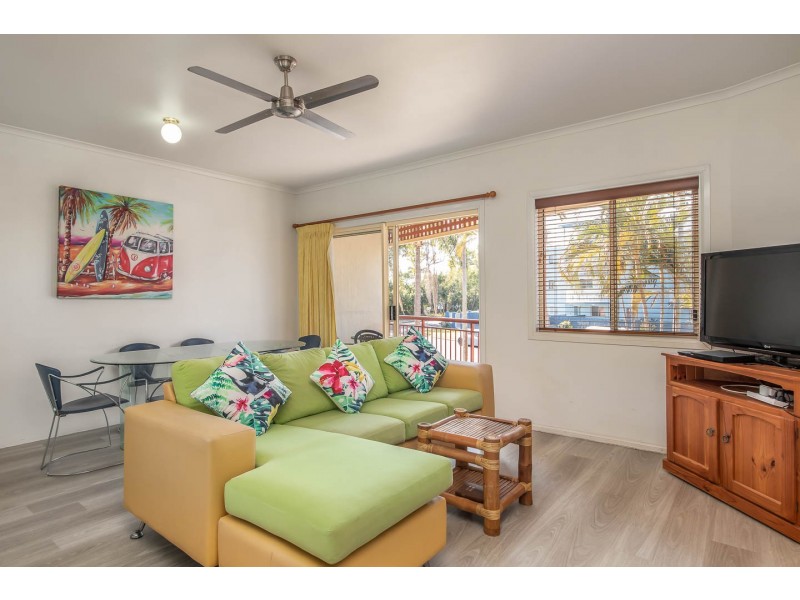 3/457 ESPLANADE, Torquay QLD 4655