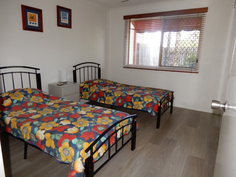 3/457 ESPLANADE, Torquay QLD 4655