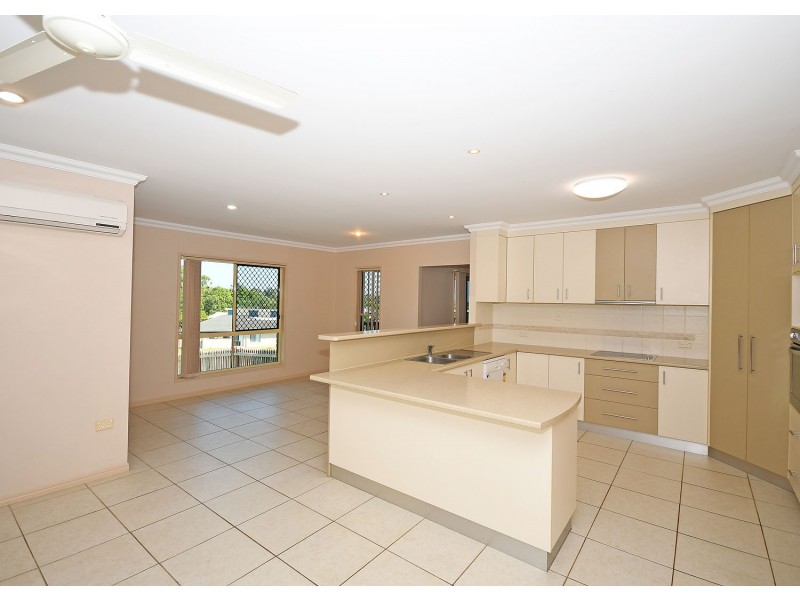 27 Gundesen Drive, Urraween QLD 4655