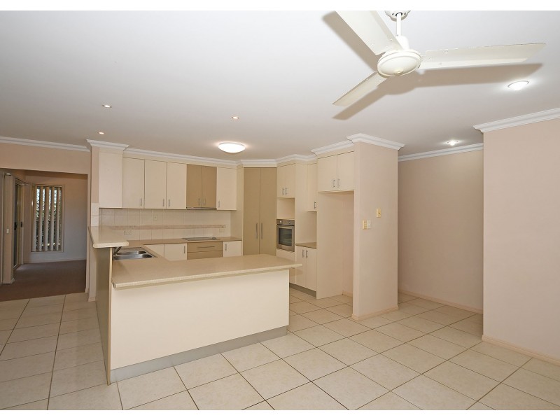 27 Gundesen Drive, Urraween QLD 4655