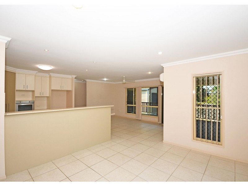 27 Gundesen Drive, Urraween QLD 4655