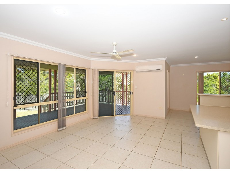 27 Gundesen Drive, Urraween QLD 4655