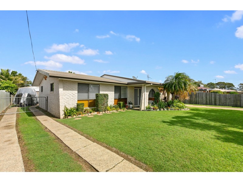 35 Sunset Crescent, Torquay QLD 4655
