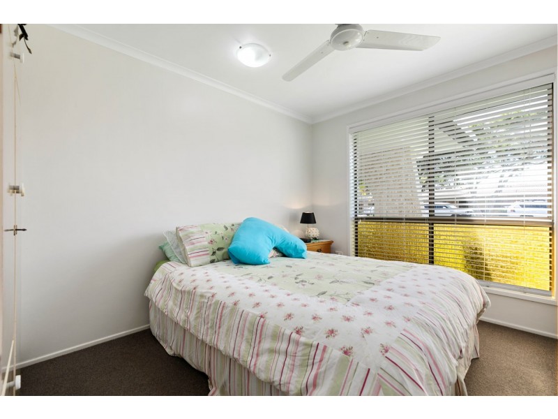 35 Sunset Crescent, Torquay QLD 4655