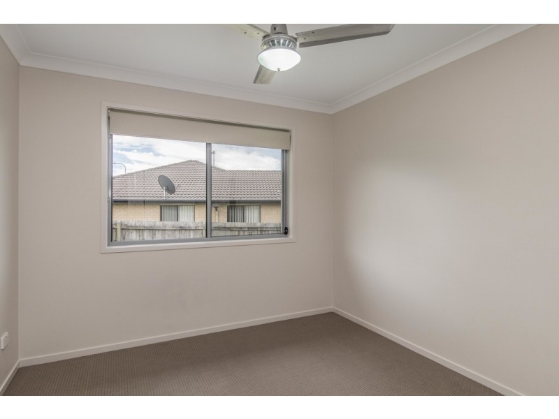 16 Steel Street, Nikenbah QLD 4655