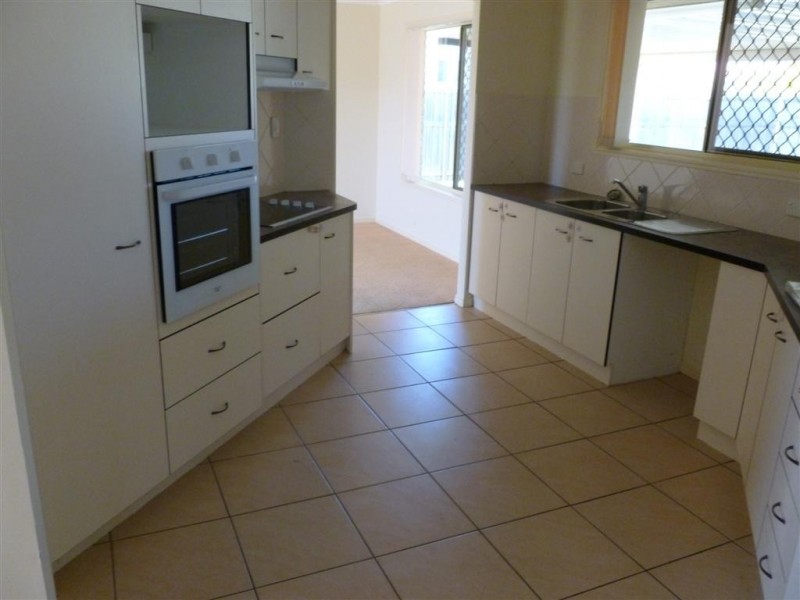 10 Gunsynd Way, Point Vernon QLD 4655
