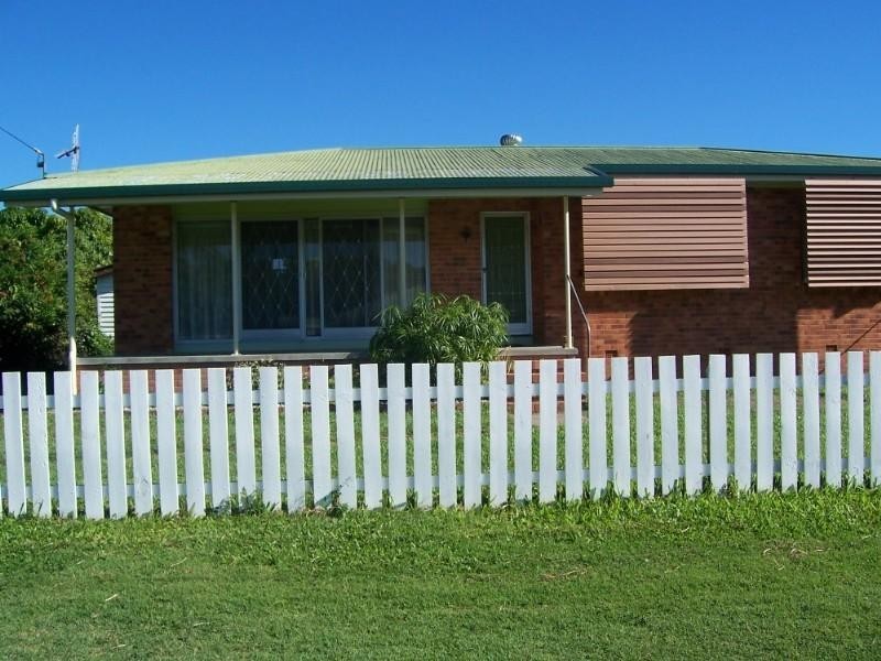 29 Drummond Street, Urangan QLD 4655