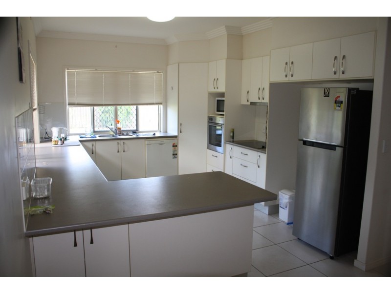 17 Harly Court, Urraween QLD 4655