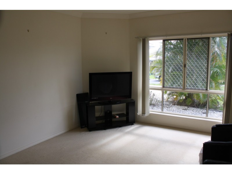 17 Harly Court, Urraween QLD 4655
