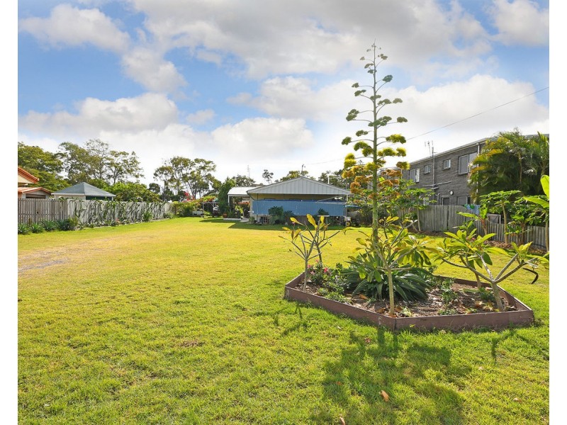 12 Campbell Street, Torquay QLD 4655