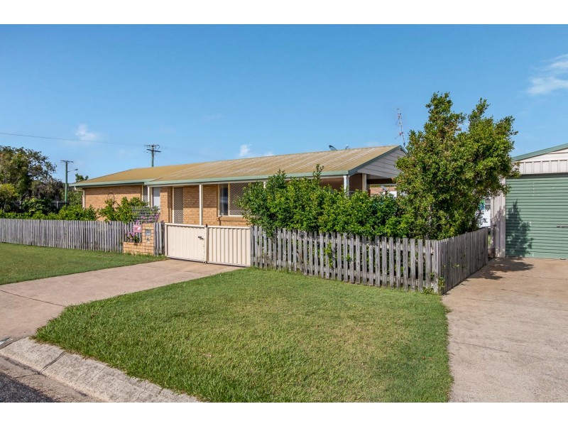 125 Hammond Street, Urangan QLD 4655