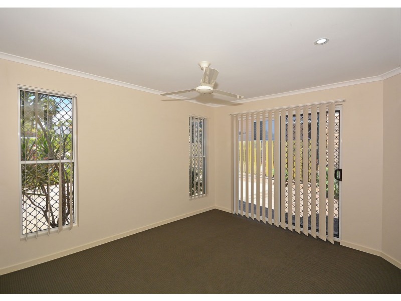 1/184 Torquay Road, Scarness QLD 4655
