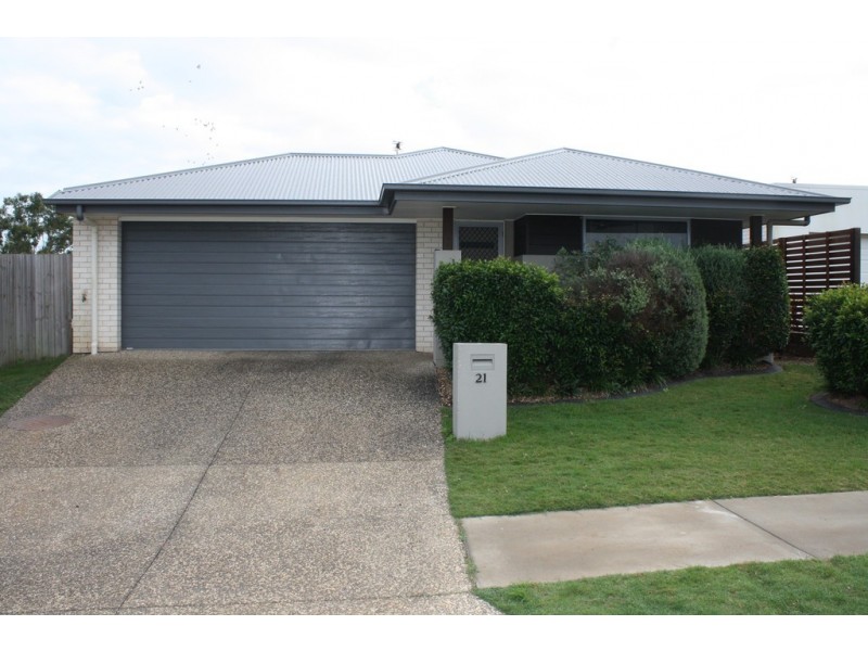 21 Lawson Crescent, Urraween QLD 4655