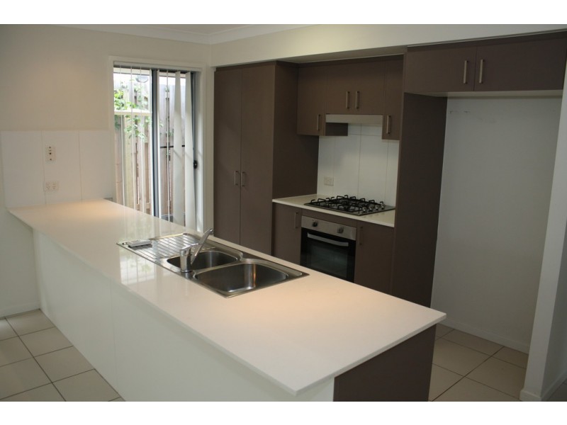21 Lawson Crescent, Urraween QLD 4655