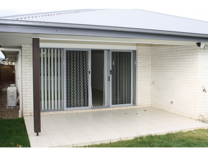 21 Lawson Crescent, Urraween QLD 4655