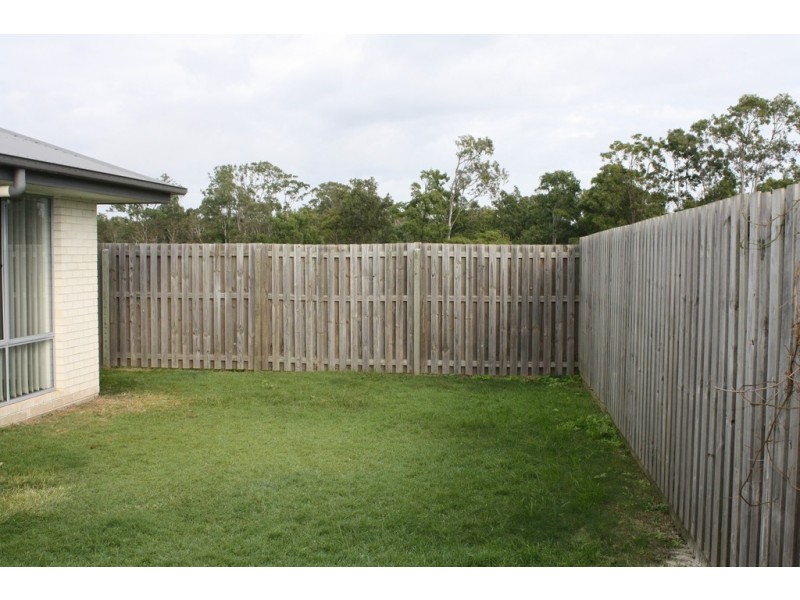 21 Lawson Crescent, Urraween QLD 4655