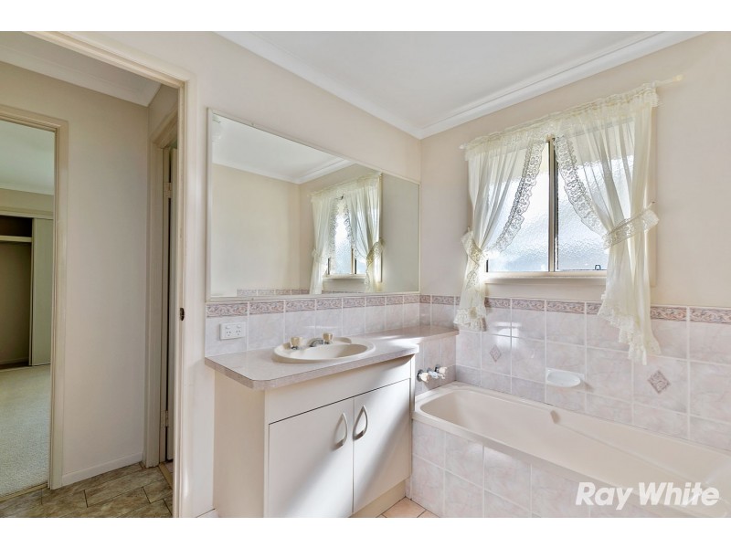 42 Philip Street, Howard QLD 4659