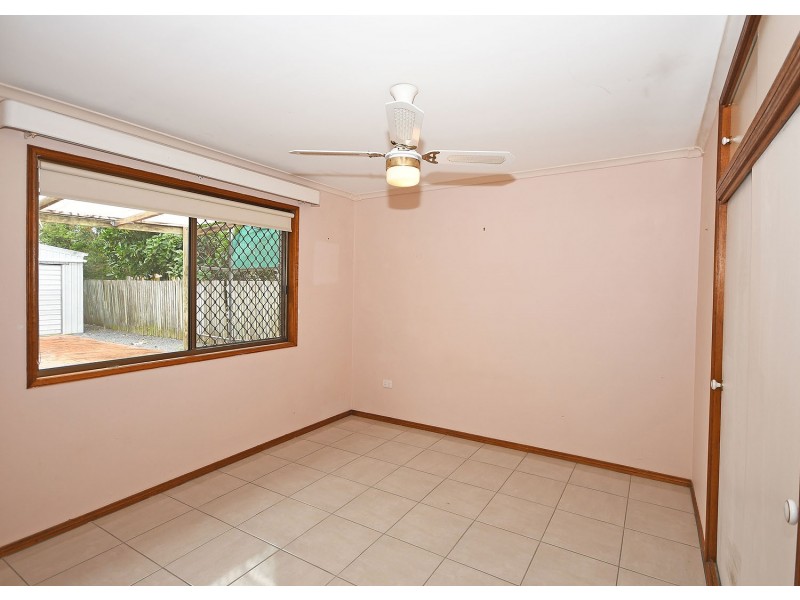 105 Limpus Street, Urangan QLD 4655