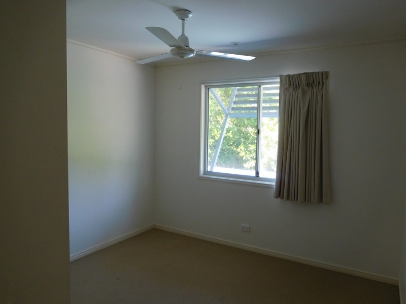 8/68 Pulgul Street, Urangan QLD 4655