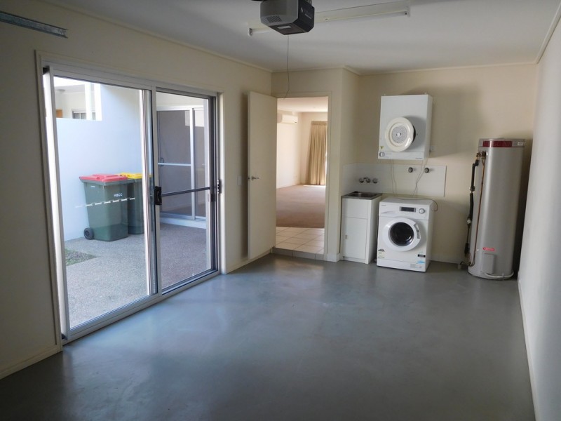 8/68 Pulgul Street, Urangan QLD 4655