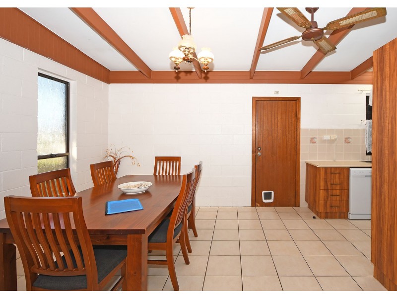 33 Honiton Street, Torquay QLD 4655