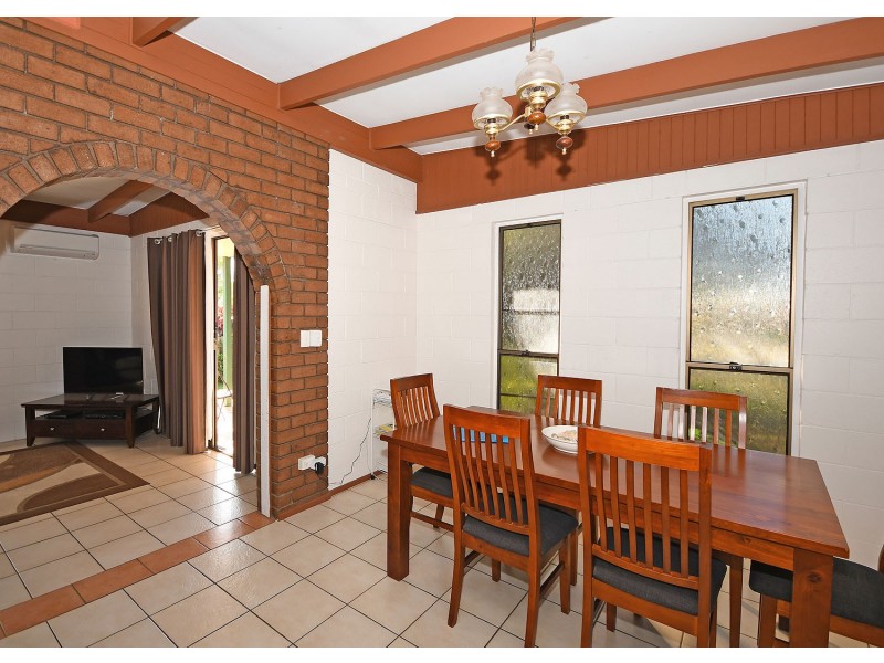 33 Honiton Street, Torquay QLD 4655