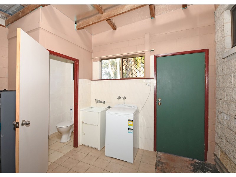 33 Honiton Street, Torquay QLD 4655