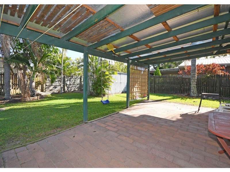 33 Honiton Street, Torquay QLD 4655