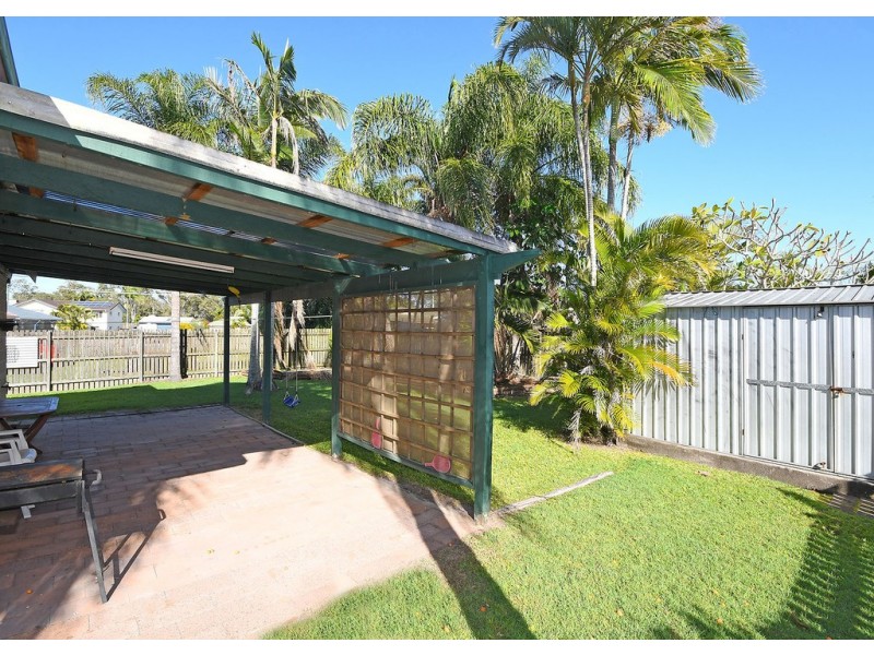 33 Honiton Street, Torquay QLD 4655
