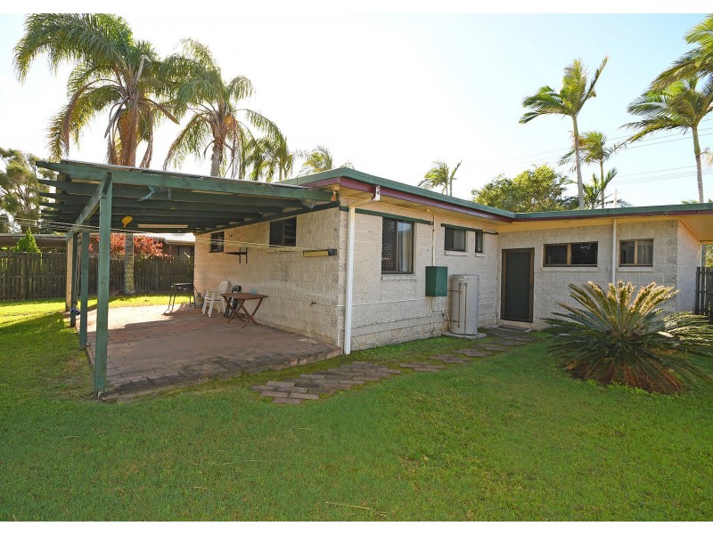 33 Honiton Street, Torquay QLD 4655