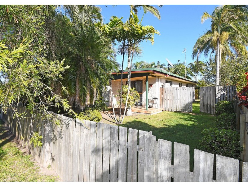 33 Honiton Street, Torquay QLD 4655