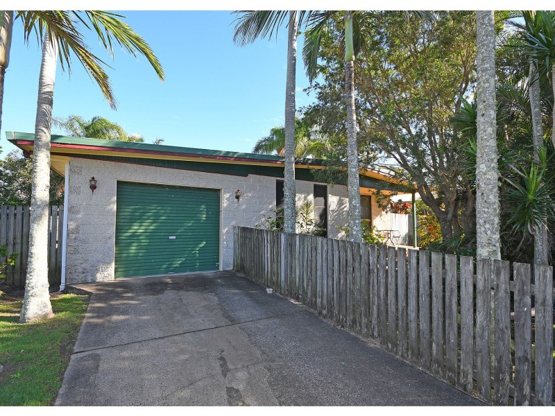 33 Honiton Street, Torquay QLD 4655
