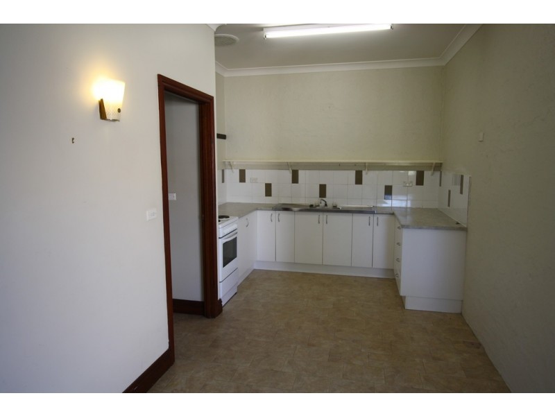 2/446 Esplanade, Torquay QLD 4655