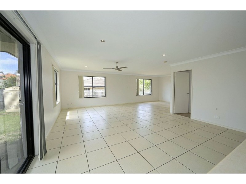 13 Colyton Street, Torquay QLD 4655