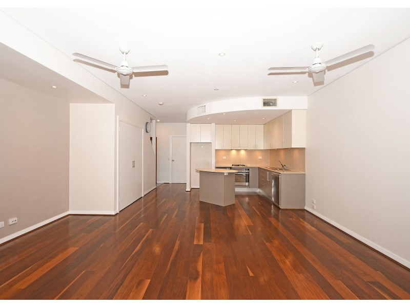 2/31 King Street, Urangan QLD 4655