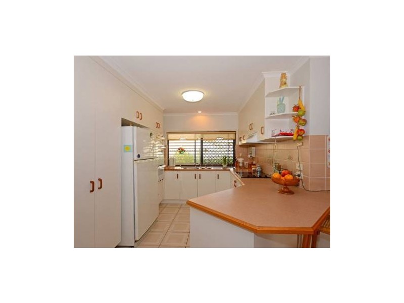 6 Dean Court, Urraween QLD 4655