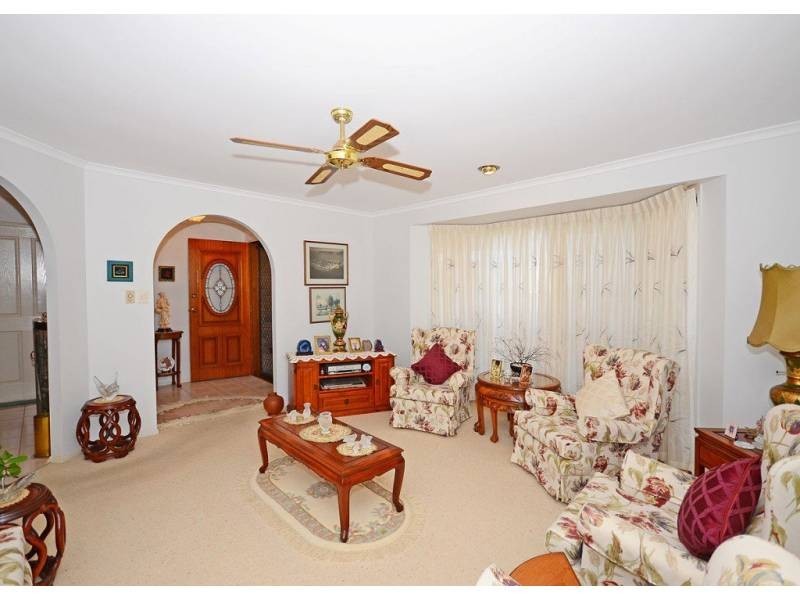 6 Dean Court, Urraween QLD 4655