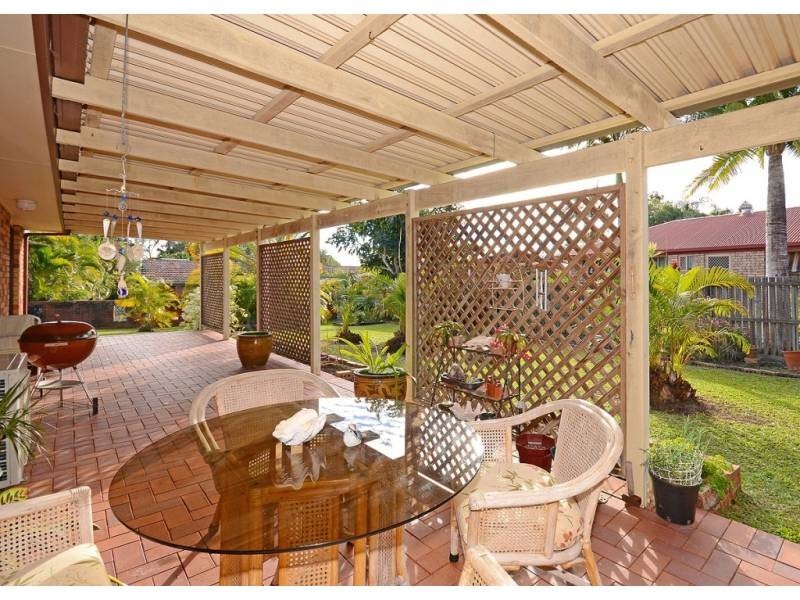 6 Dean Court, Urraween QLD 4655