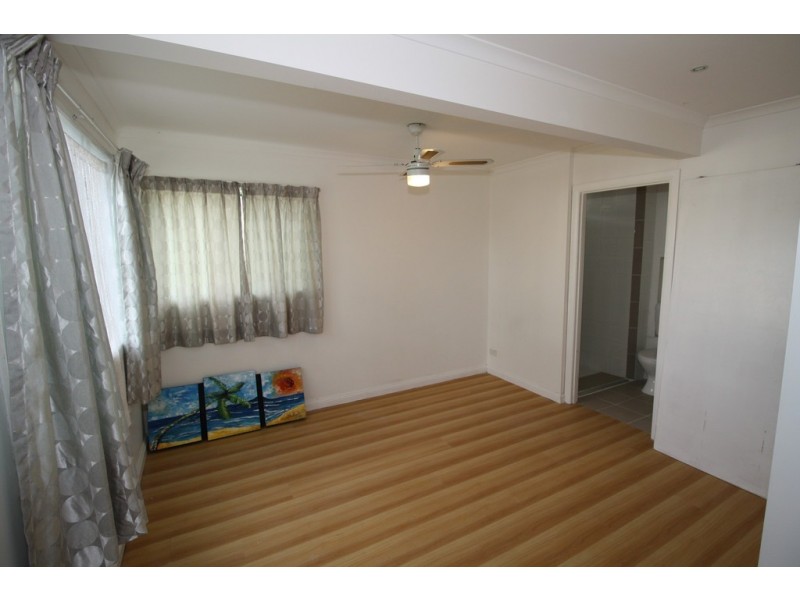 1/125 Pulgul Street, Urangan QLD 4655