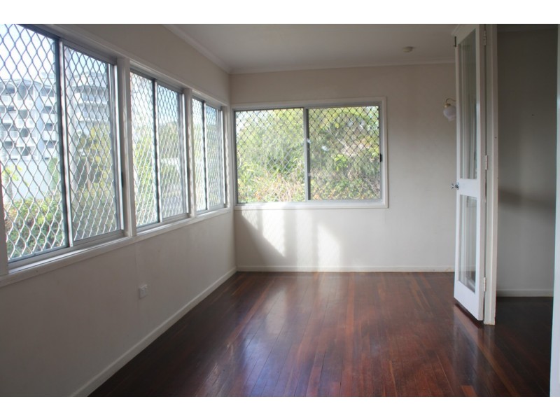 3 Watson Street, Pialba QLD 4655