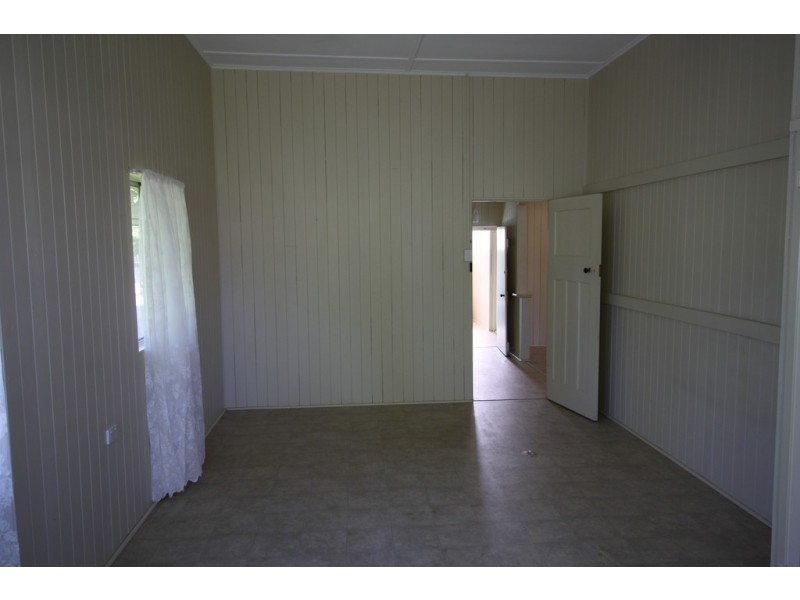 150 Torquay Road, Scarness QLD 4655